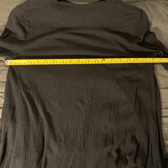 Lululemon soft Dare to Drape Long Sleeve Size XS - Picture 12 of 15